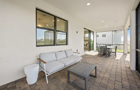 2114 Sequoia Naples FL 34120