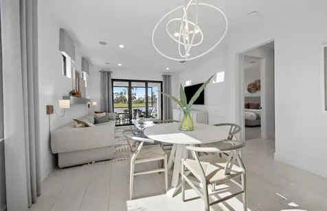 2114 Sequoia Naples FL 34120