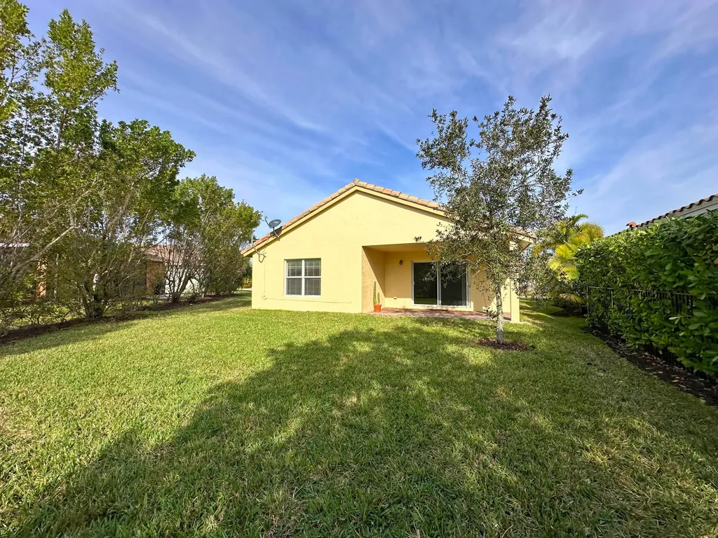 11329 SW Birch Tree Circle Port St Lucie FL 34987