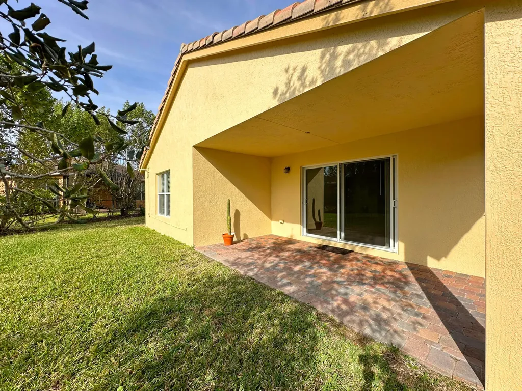 11329 SW Birch Tree Circle Port St Lucie FL 34987
