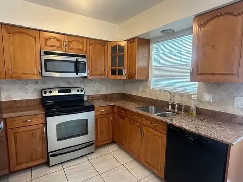 3850 NE 21st Way Lighthouse Point FL 33064