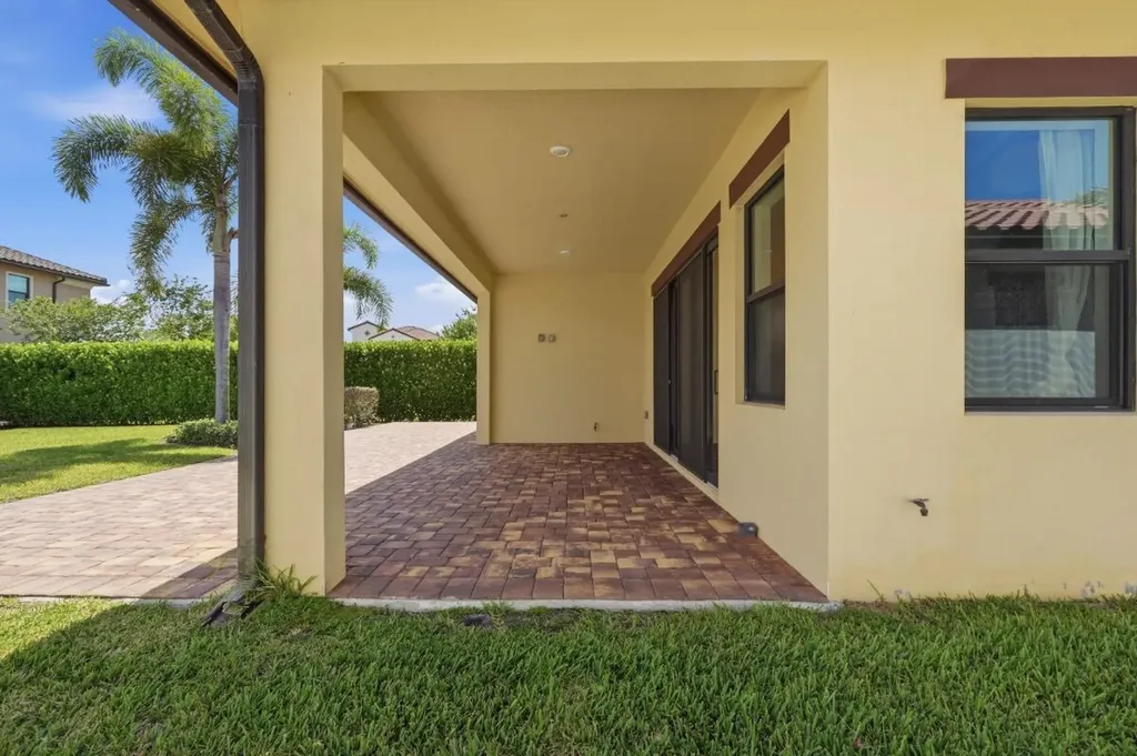 11760 Bayview Circle Parkland FL 33076