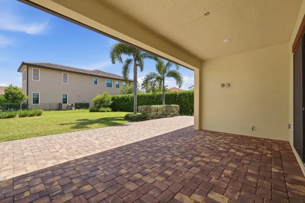 11760 Bayview Circle Parkland FL 33076