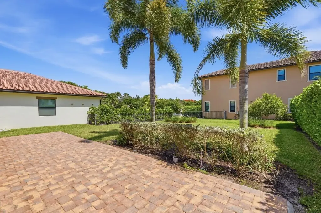 11760 Bayview Circle Parkland FL 33076