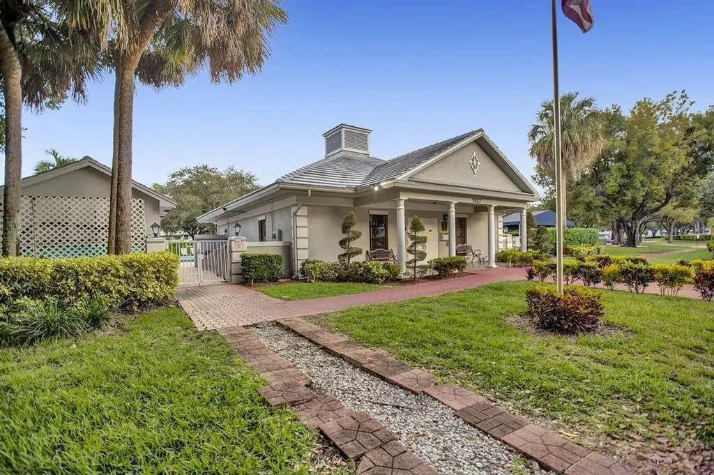 1518 Whitehall Drive Davie FL 33324