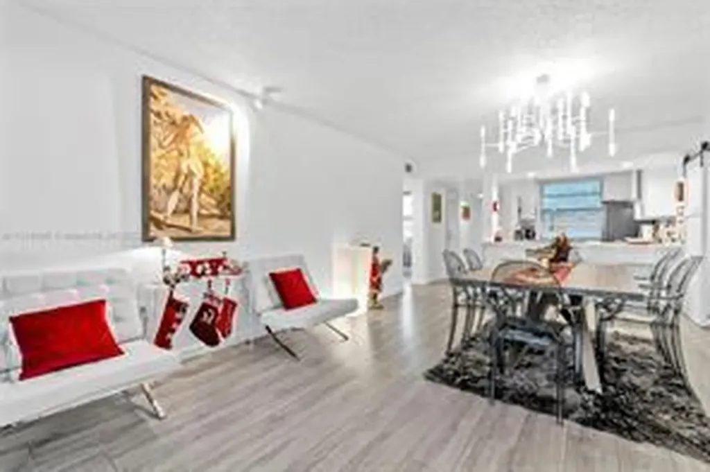 1518 Whitehall Drive Davie FL 33324
