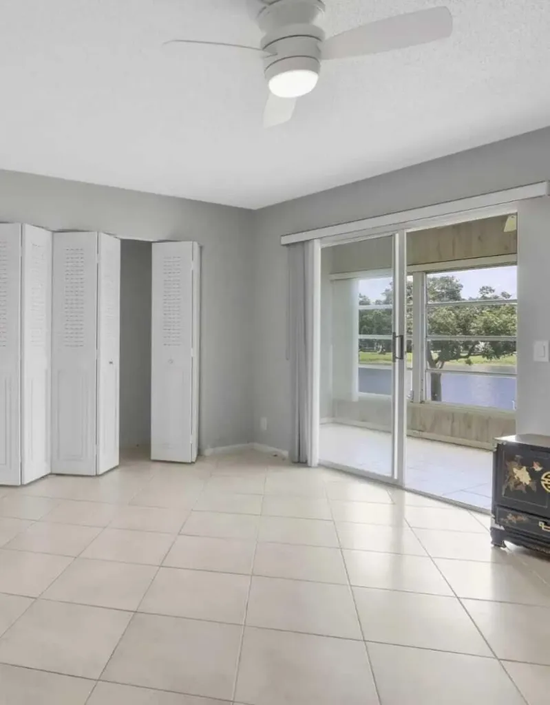 2053 Cornwall C Boca Raton FL 33434