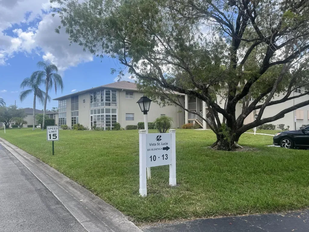 13 Lake Vista Trail Port St Lucie FL 34952