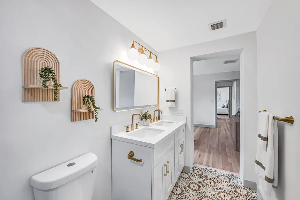 1201 N Palmway Lake Worth Beach FL 33460