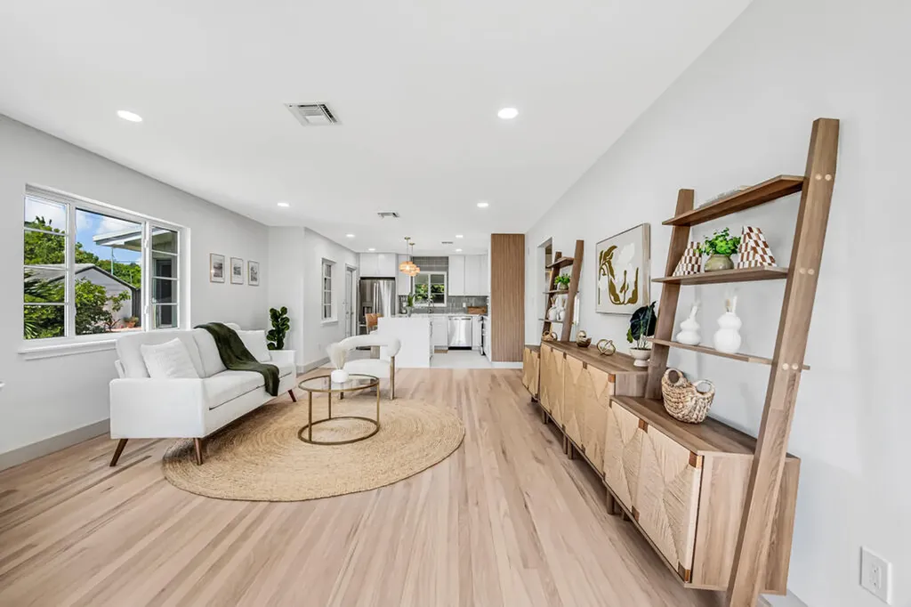 1201 N Palmway Lake Worth Beach FL 33460