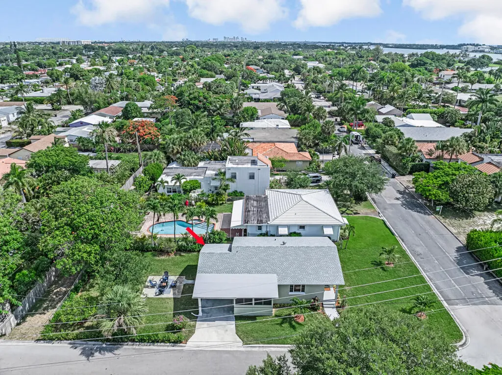 1201 N Palmway Lake Worth Beach FL 33460