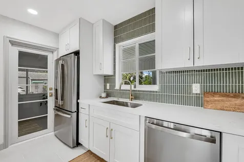 1201 N Palmway Lake Worth Beach FL 33460