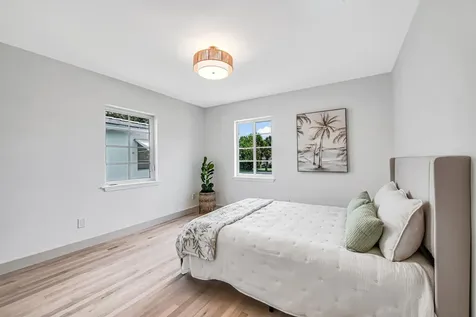 1201 N Palmway Lake Worth Beach FL 33460