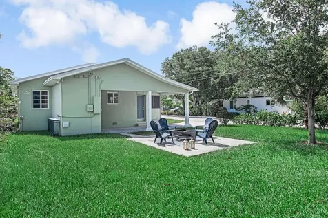 1201 N Palmway Lake Worth Beach FL 33460