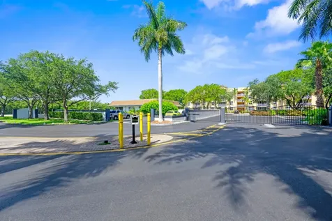619 E Sheridan Street Dania Beach FL 33004