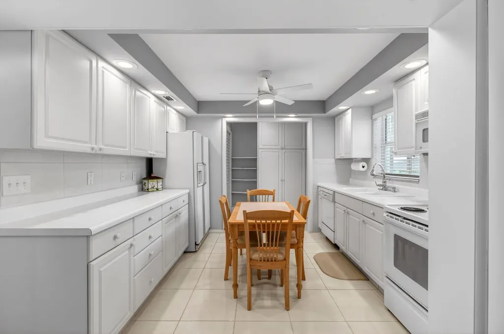 2701 S Ocean Boulevard Highland Beach FL 33487