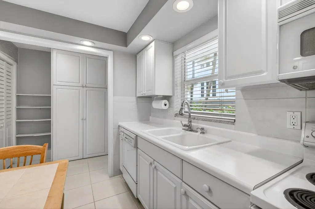 2701 S Ocean Boulevard Highland Beach FL 33487