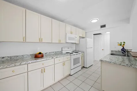 5190 E Sabal Palm Boulevard Tamarac FL 33319