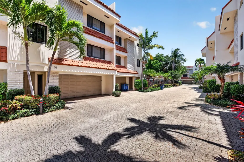 1401 NE 9th Street Fort Lauderdale FL 33304