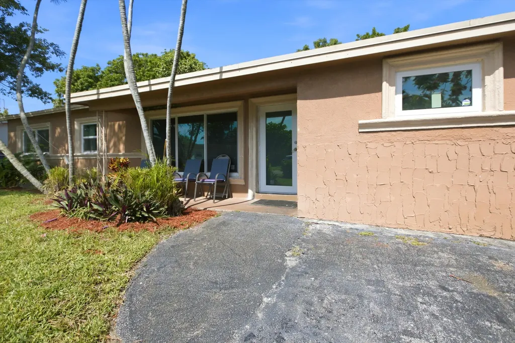1671 N Cypress Road Pompano Beach FL 33060