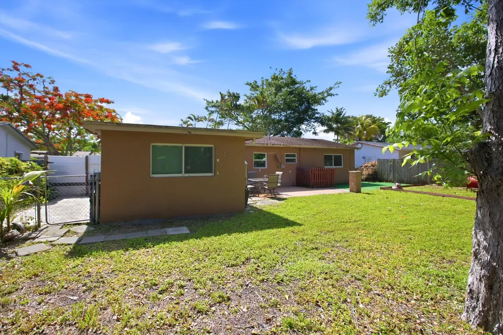 1671 N Cypress Road Pompano Beach FL 33060