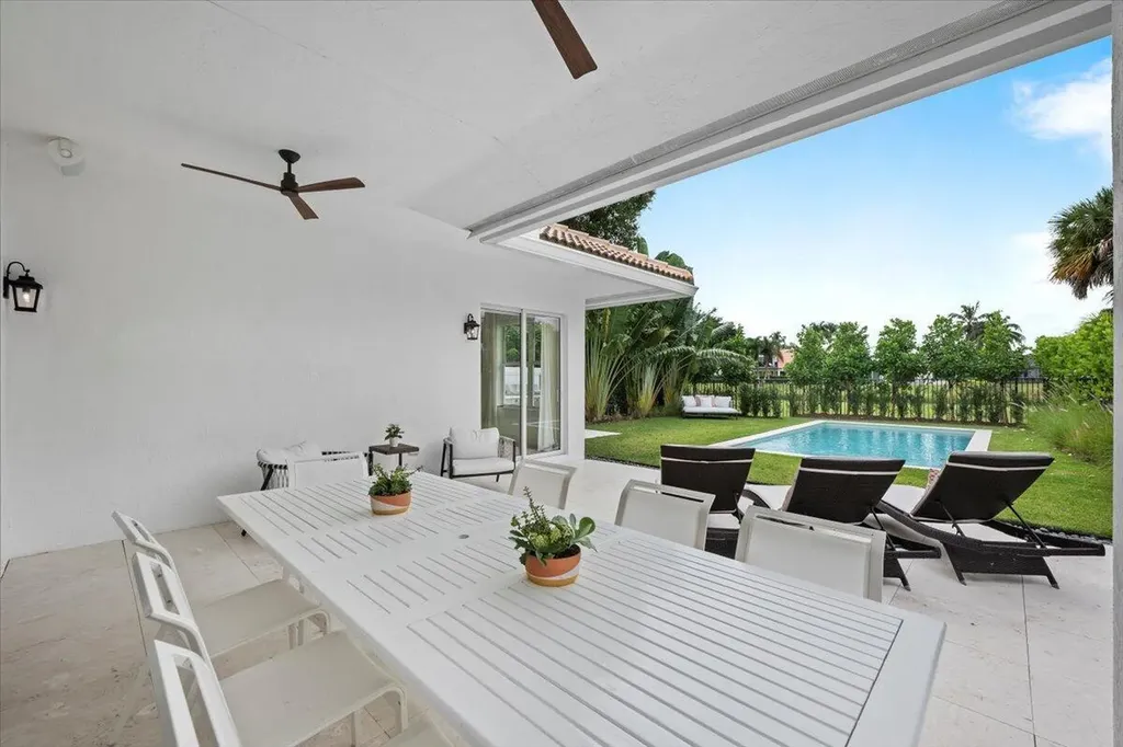 2951 Twin Oaks Way Wellington FL 33414