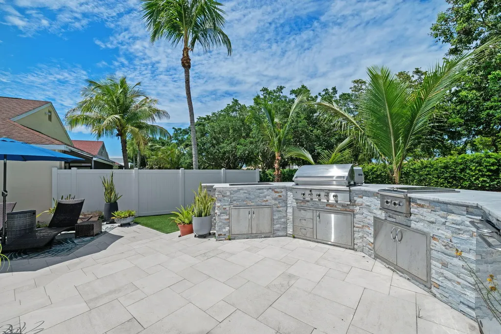 22612 Middletown Drive Boca Raton FL 33428