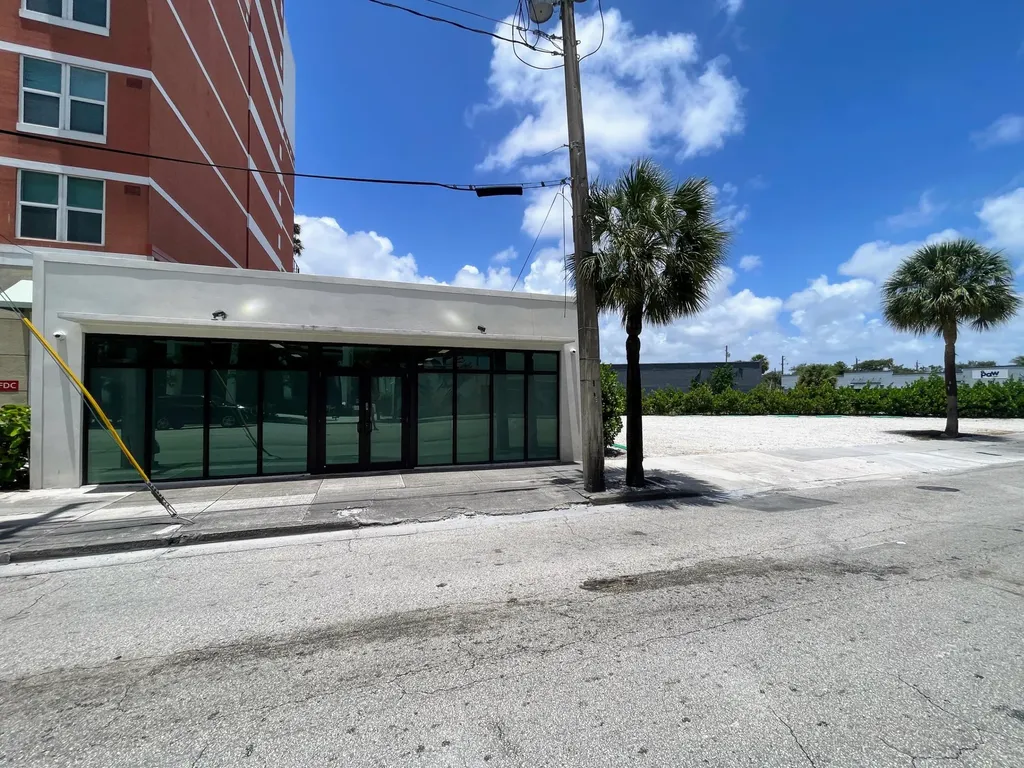 643 N Andrews Avenue Fort Lauderdale FL 33311