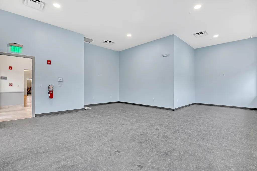 680 Horizon W Boynton Beach FL 33435