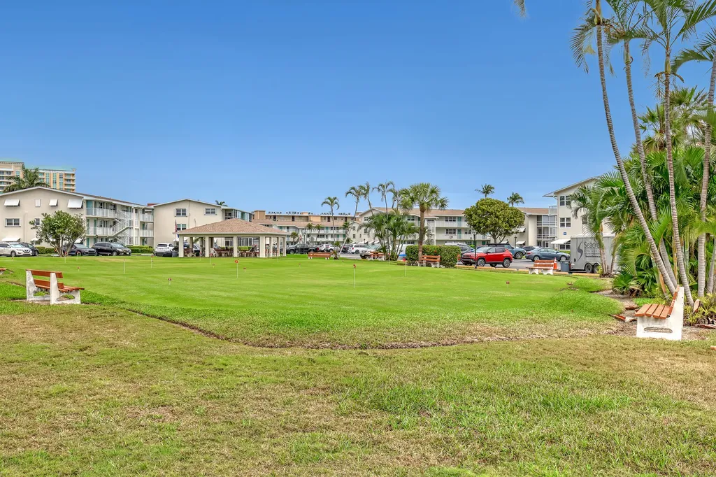 680 Horizon W Boynton Beach FL 33435