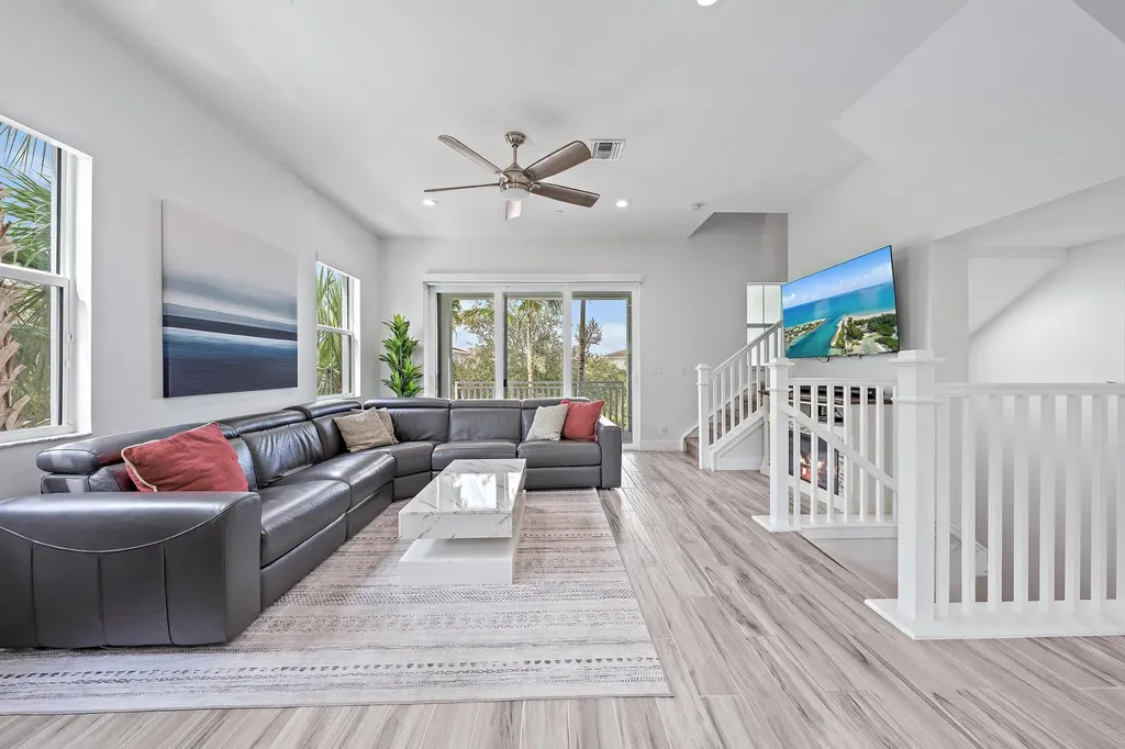 4145 Faraday Way Palm Beach Gardens FL 33418
