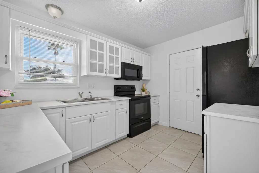 592 SW Banks Terrace Port St Lucie FL 34953
