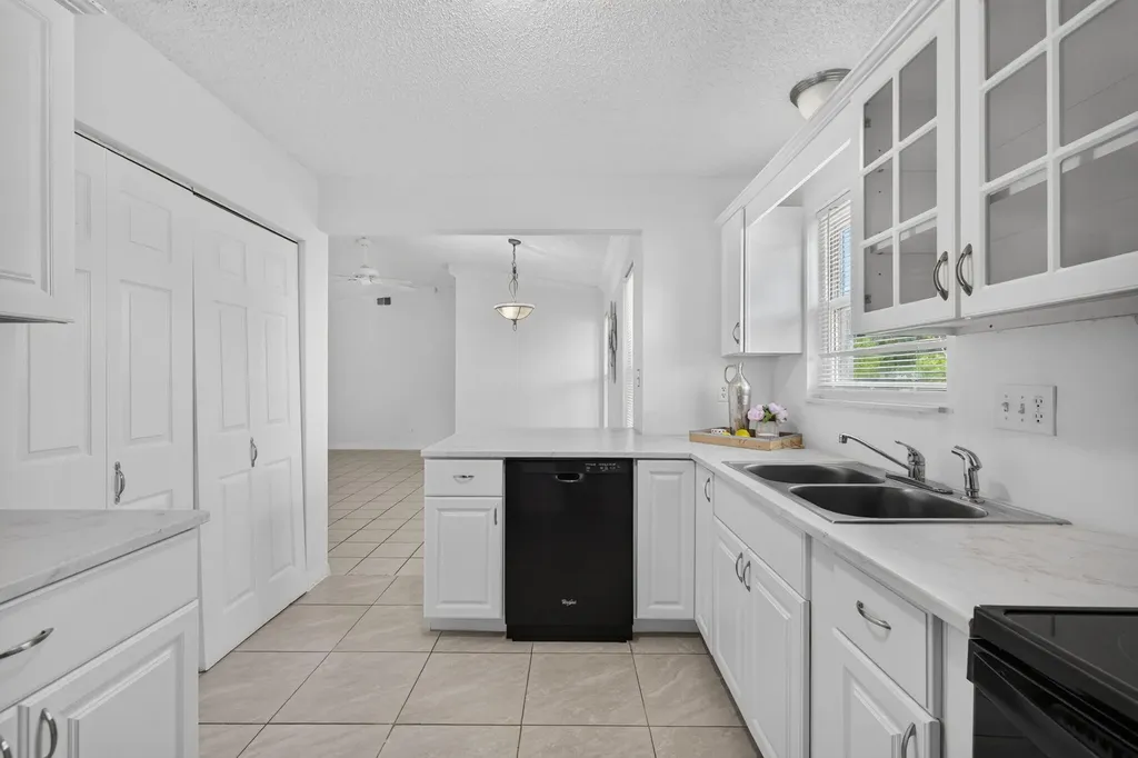 592 SW Banks Terrace Port St Lucie FL 34953