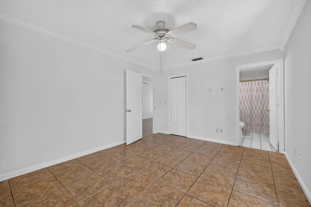 592 SW Banks Terrace Port St Lucie FL 34953