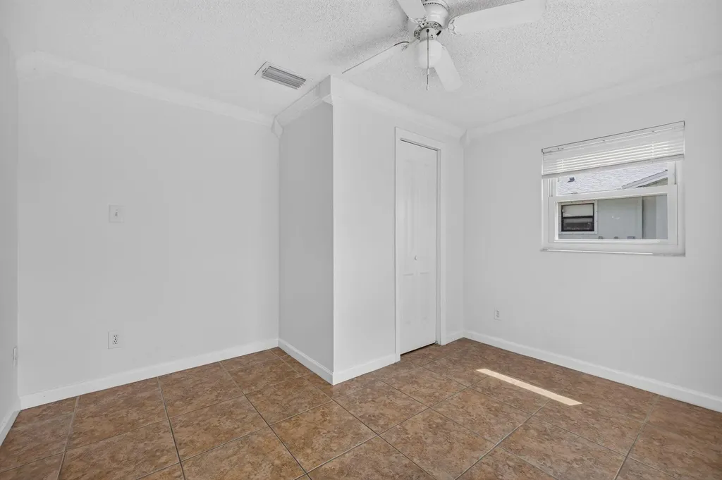 592 SW Banks Terrace Port St Lucie FL 34953