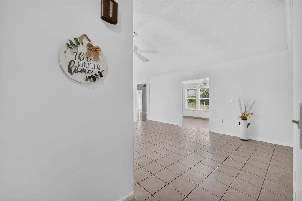 592 SW Banks Terrace Port St Lucie FL 34953