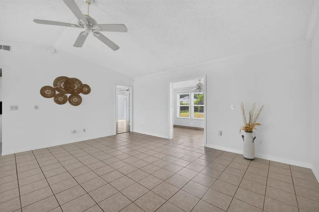 592 SW Banks Terrace Port St Lucie FL 34953
