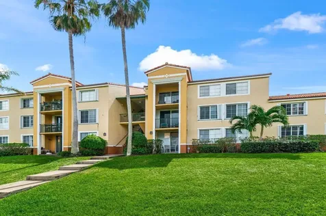 157 Yacht Club Way Hypoluxo FL 33462