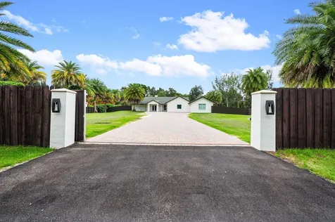 5700 SW 196th Lane Southwest Ranches FL 33332