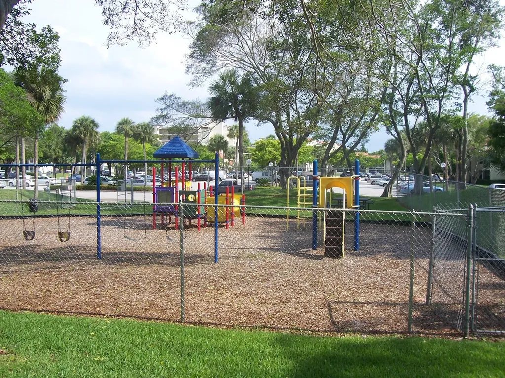 2222 N Cypress Bend Pompano Beach FL 33069