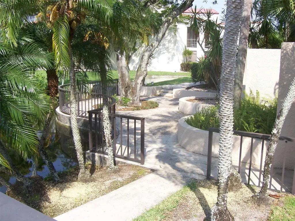 2222 N Cypress Bend Pompano Beach FL 33069