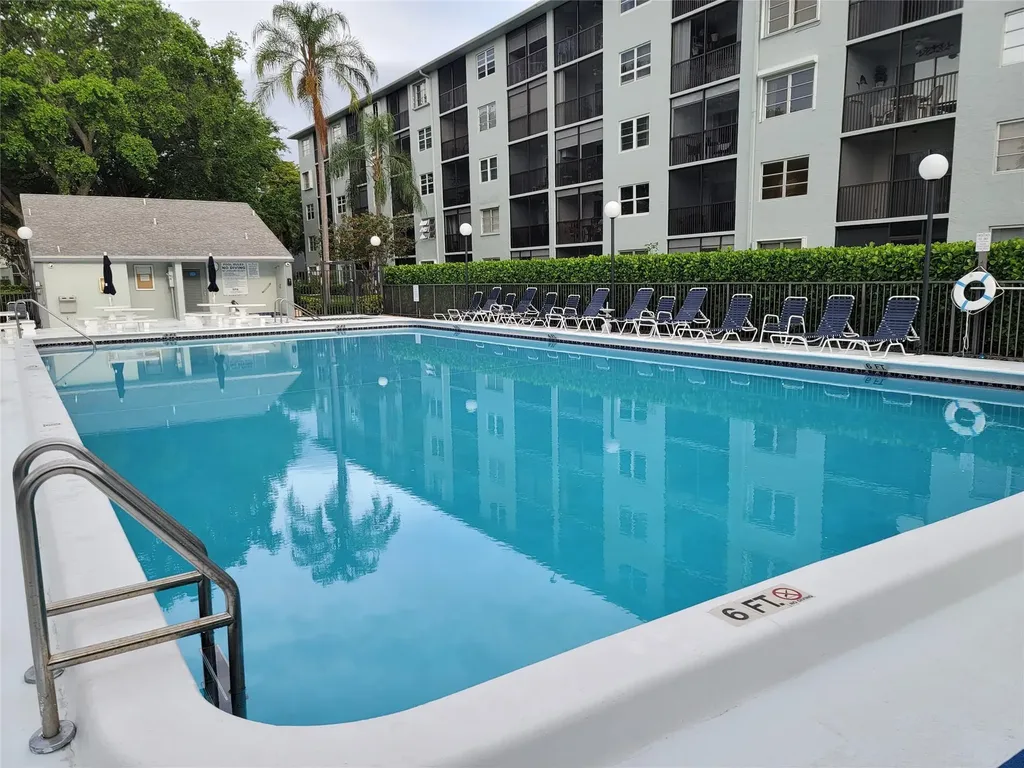 2222 N Cypress Bend Pompano Beach FL 33069