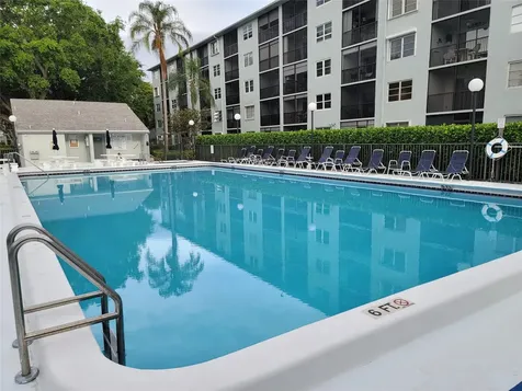 2222 N Cypress Bend Pompano Beach FL 33069