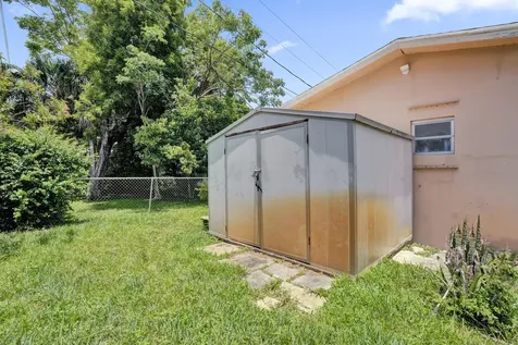 811 NW 43rd Avenue Coconut Creek FL 33066