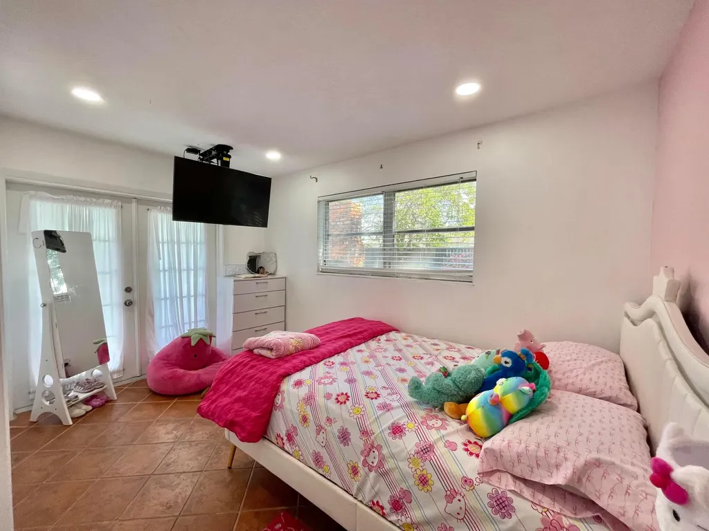 1478 NE 56th Street Fort Lauderdale FL 33334