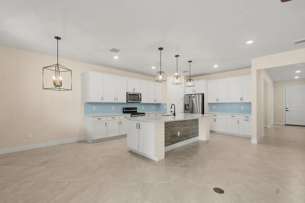 10275 SW Captiva Drive Port St Lucie FL 34987
