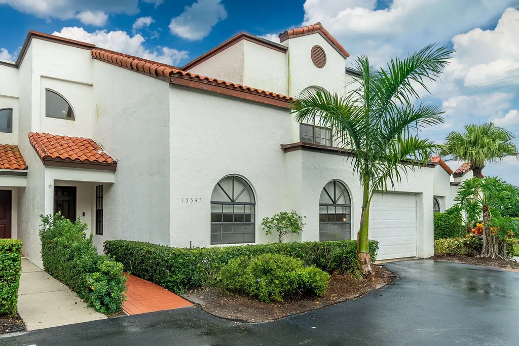 13547 Fountain View Boulevard Wellington FL 33414