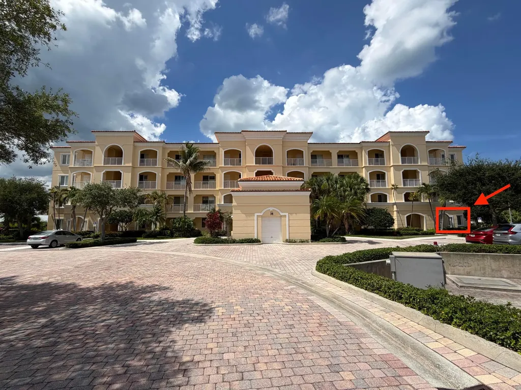 38 E Harbour Isle Drive Drive E Fort Pierce FL 34949