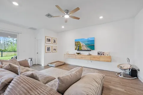 6841 SE Pk Trace Drive Stuart FL 34997