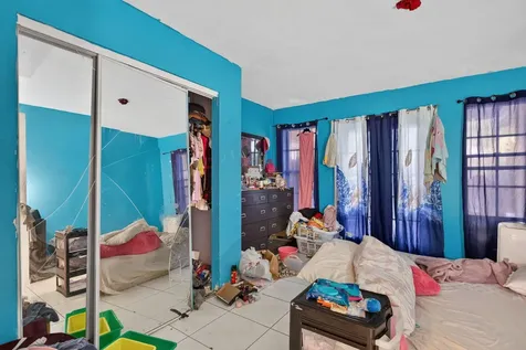 4390 NW 35th Avenue Lauderdale Lakes FL 33309
